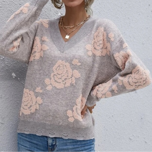 New floral long  sleeve sweater - Picture 1 of 5